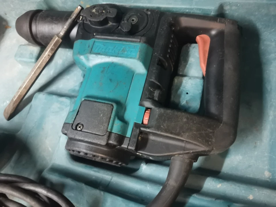 Makita HR 3000C Hammer Drill, Mortising Hammer, Combi Hammer [Case & Chisel] - Image 2 of 4