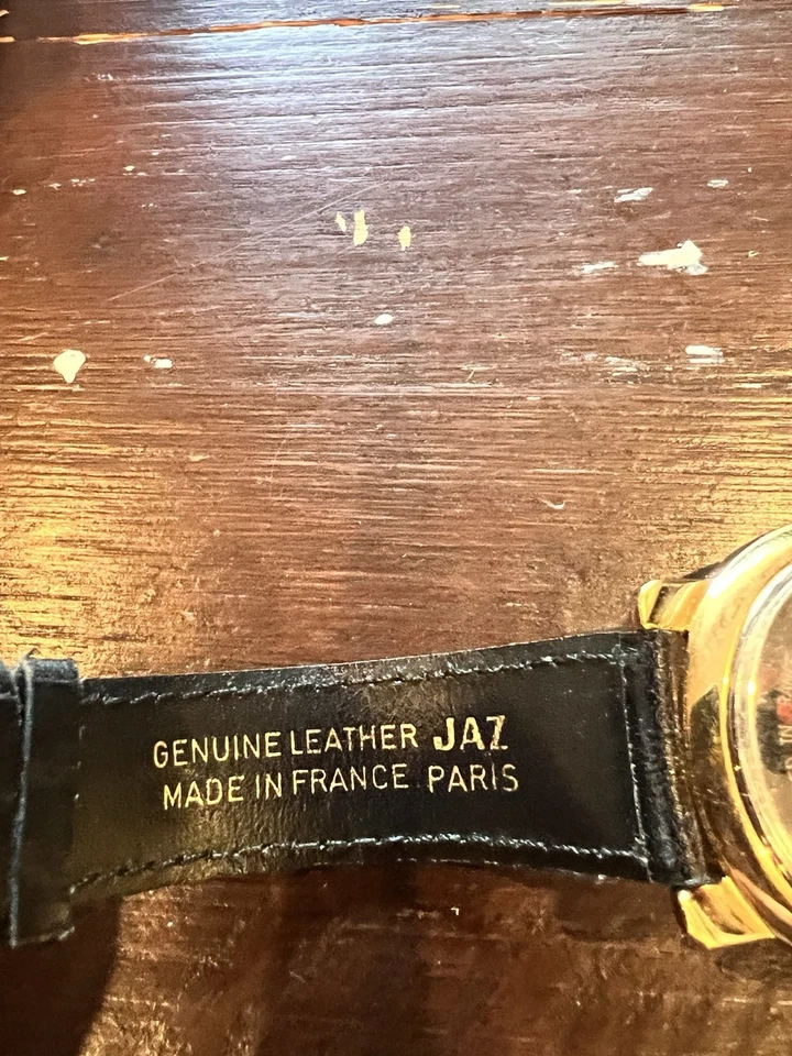 Reloj cronógrafo vintage Jaz Paris dorado con correa de cuero Foto 4 de 4