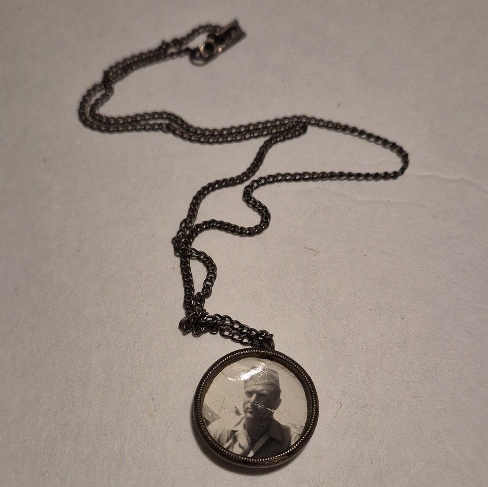 Silver Tone Round Photo Locket Pendant Necklace Metal Cable Chain ...