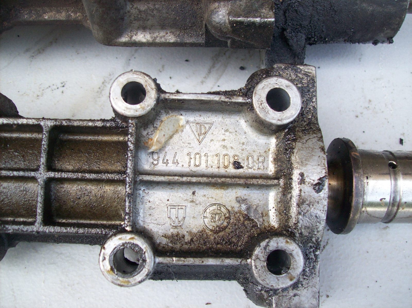 Porsche 944 Balance Shafts w/ Covers 944.101.108.0R eBay