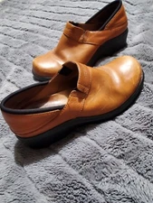 Ariat Santa Cruz 93921 SZ  9B Womens Slip On Leather Clogs Brown Comfort Shoe