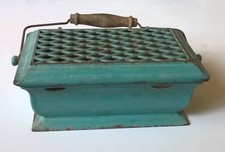 Chaufferette/ Chauffe-pieds / chauffe théière ancien émaillé France vers 1900
