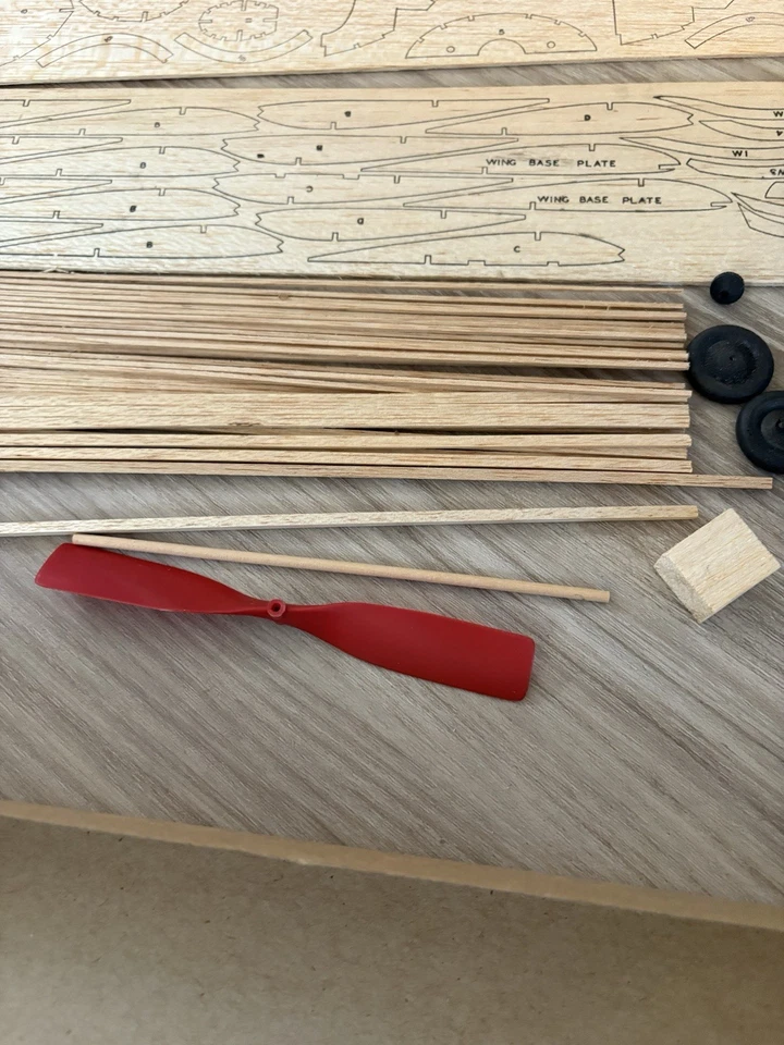 Vintage Comet Model Kit No. 3407 Ercoupe Balsa USA Made Open Box - Image 3 of 4