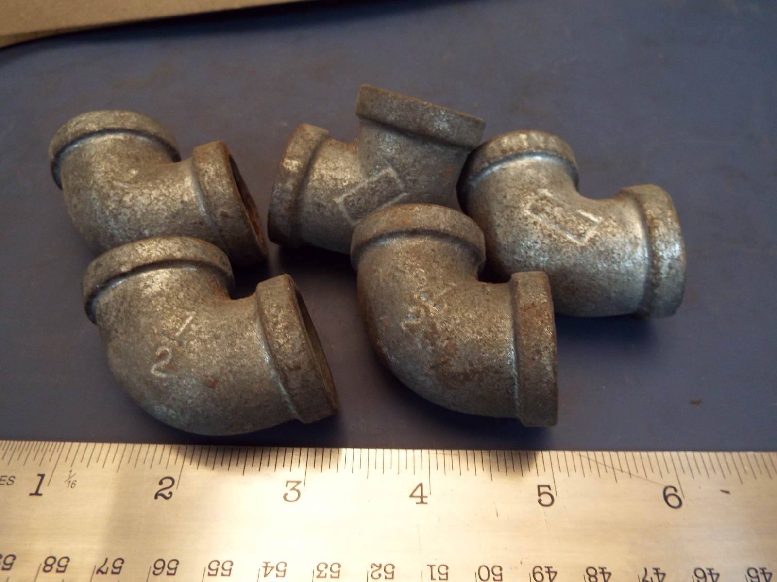 1/2 Inch 90 Degree Elbow, Malleable Iron Threaded Pipe Fitting, Galvanized