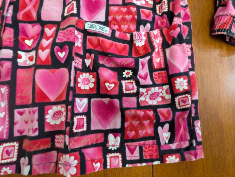 Cherokee Scrubs Medical Dental Long Sleeve Womens Pink Hearts Large Snap Front - Image 2 of 4