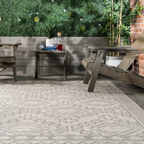 nuLOOM Cari Moroccan Tribal Indoor/Outdoor Area Rug in Grey Transitional Striped - Picture 6 of 7