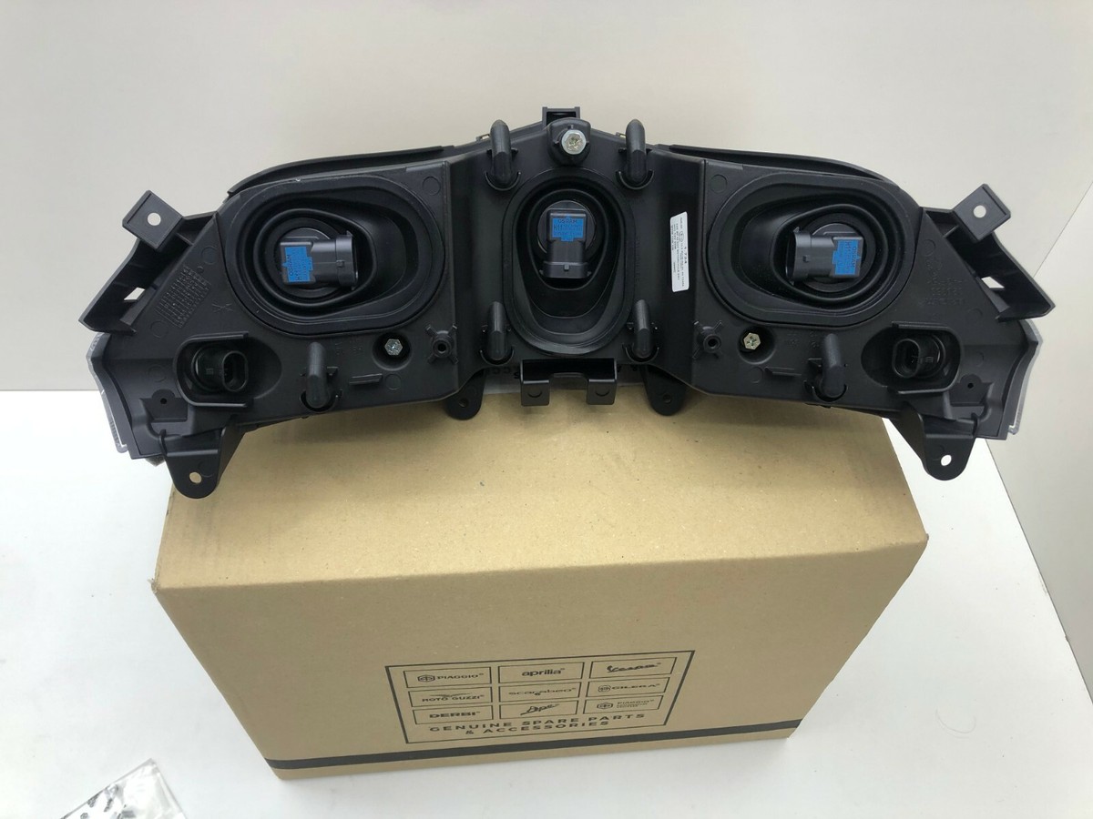 Phares Avant Aprilia SRV 850 - Référence 2R000161 - Neuf D'origine - Halogène - Fabriqué En Italie