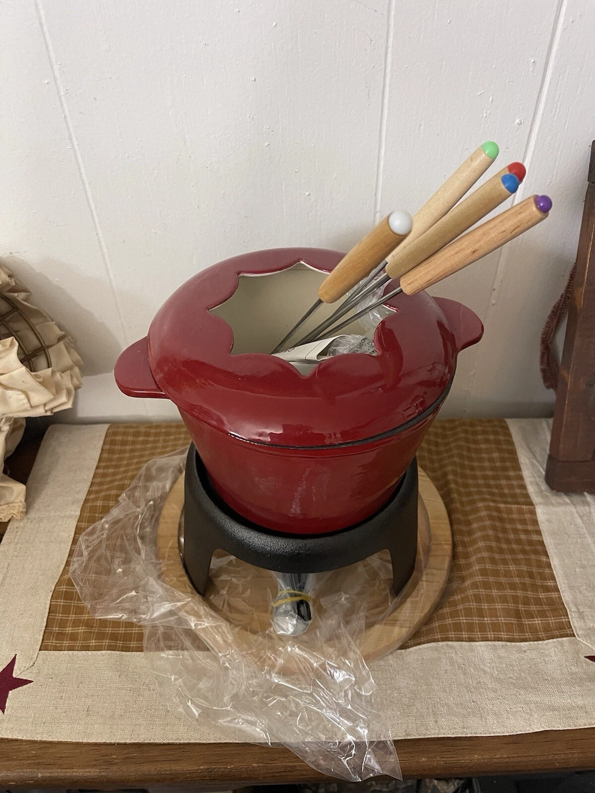 Cast Iron Fondue Set Red & 5 Skewers NEW Roshce