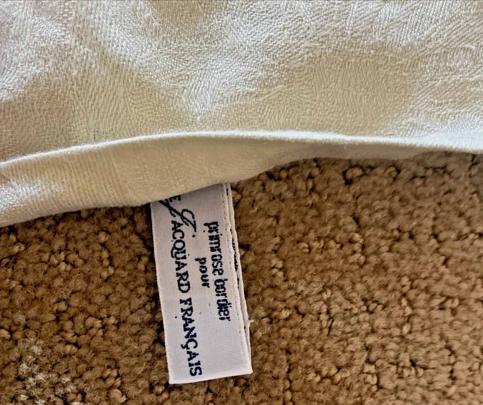 Le Jacquard Francais Cream 100% Linen Jacquard Tablecloth 63" x 117" - Image 4 of 4