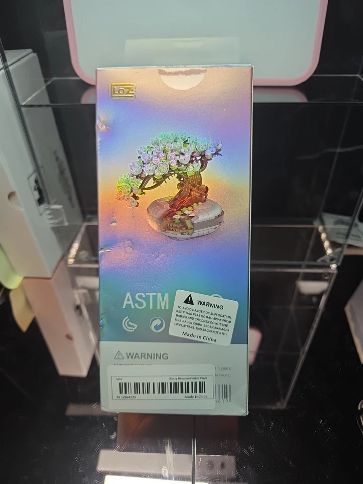 Loz Mini Blocks "Eternal Flowers Cherry Blossom Tree" (No. 1661 426 Pieces)"New" - Image 4 of 4