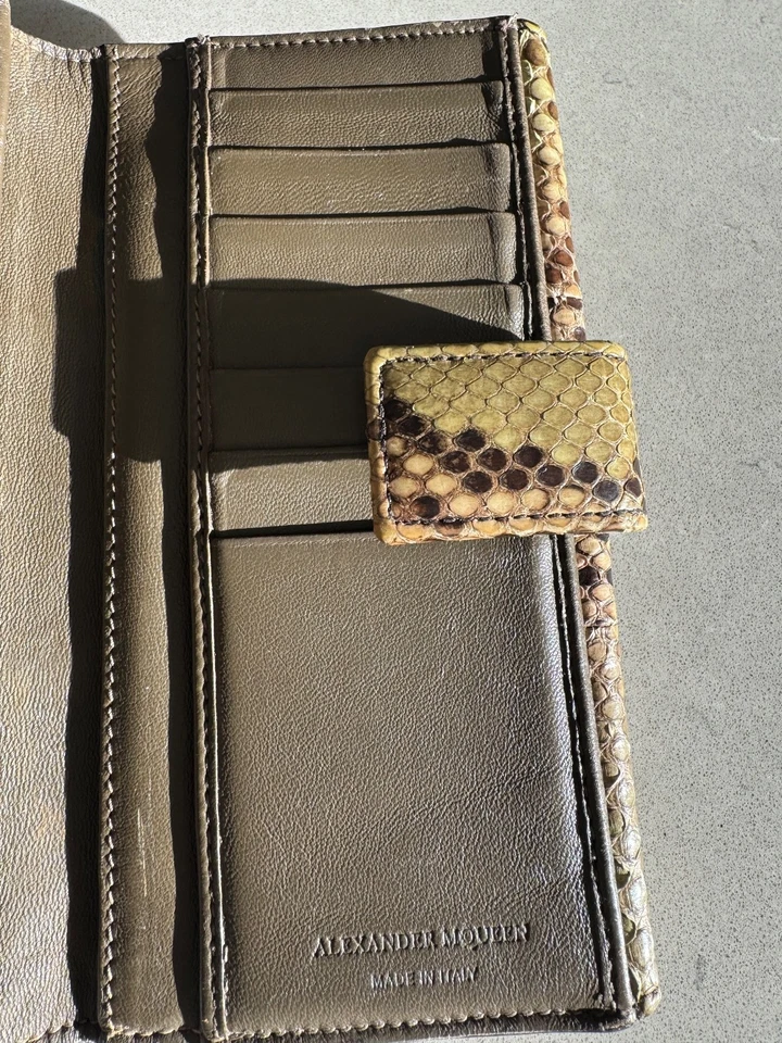 Tres Chic Alexander McQueen Snake Leather Wallet with Skull clasp - Image 3 of 4