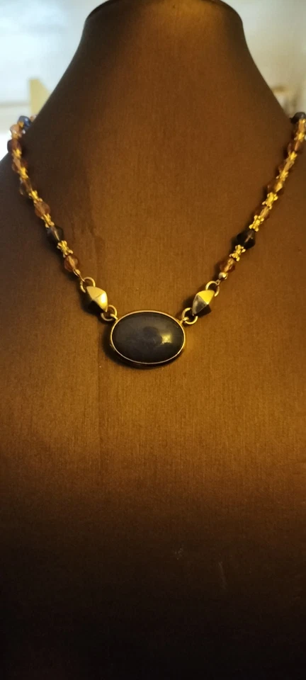 Очень редкое винтажное золотистое колье с бисером LIZ CLAIBORNE с искусственным серым сапфиром - Изображение 2 из 4