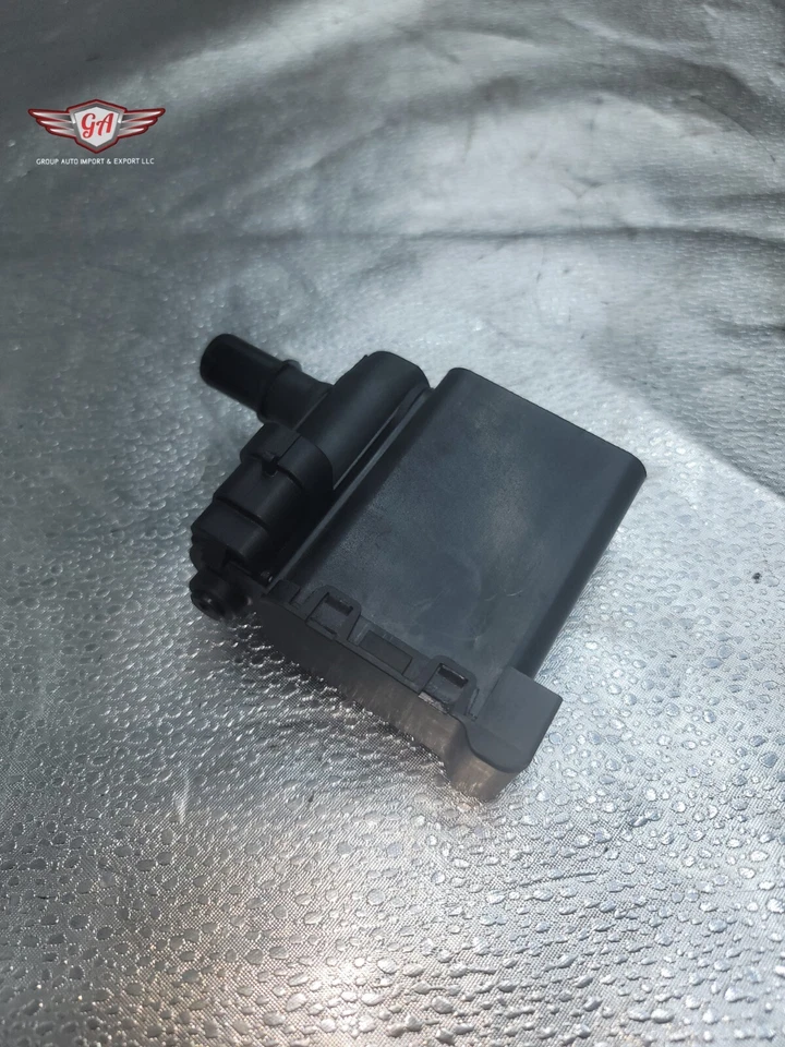 Válvula de ventilación de bote de vapor-VIN: U, código Eng: LQ4 ACDelco #276 Foto 2 de 3