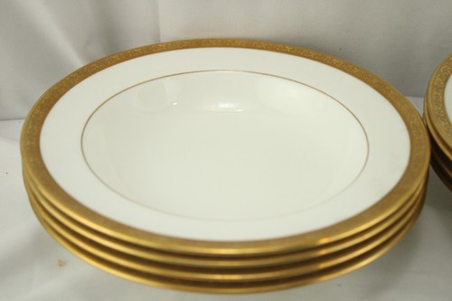 Cauldon China England Set 10 Rimmed Soup Bowls Encruseted Gold 4142 8 1/4" - Picture 5 of 6