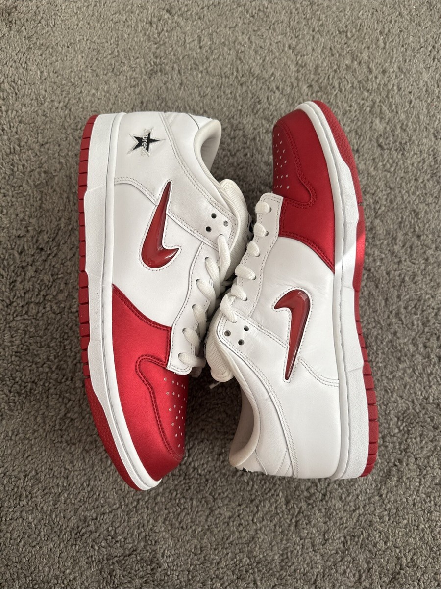 スニーカー Nike SB Dunk Low Supreme Jewel Swoosh Red Supreme Jewel Swoosh Red Nike SB Dunk Low 193153891264| eBay