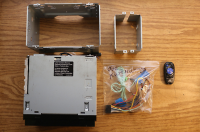 JVC KW-AVX710 in-dash Double-DIN DVD player 7'' SCREEN w/Remote