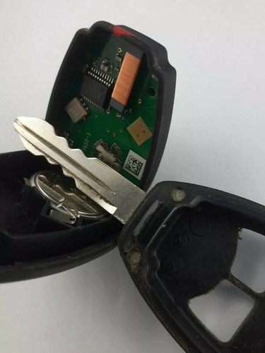56040649AE DODGE Chrysler Key Fob with 3 Buttons used - Picture 4 of 4