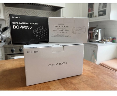 #ad FUJI GFX 100 II WITH GRIP AND 4 BATTERIES 2CHARGERS $4000.00