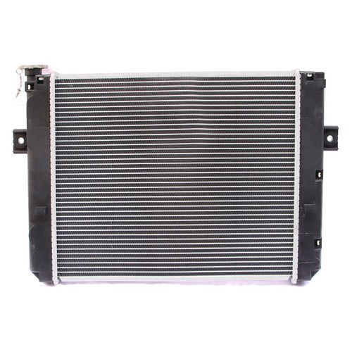 Aluminum Radiator For Toyota Forklift 7FGU20 7FGU25 OE 16420-U2170-71 - Picture 6 of 9