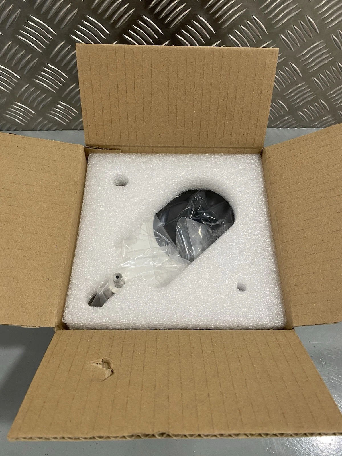 EMS Airflow Station Water Bottle Support EL-656/A Brand New In Box 3