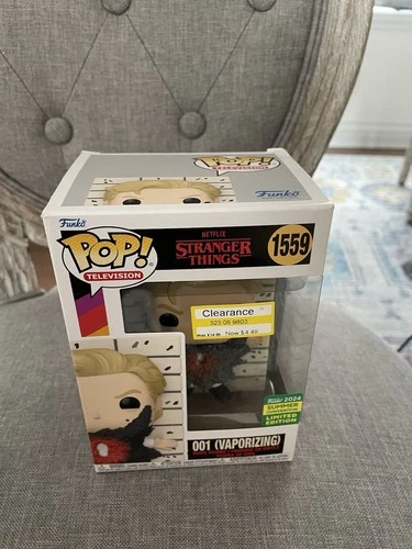 Funko POP! Stranger Things 001 (Vaporizing) #1559 (Summer 2024 Convention)