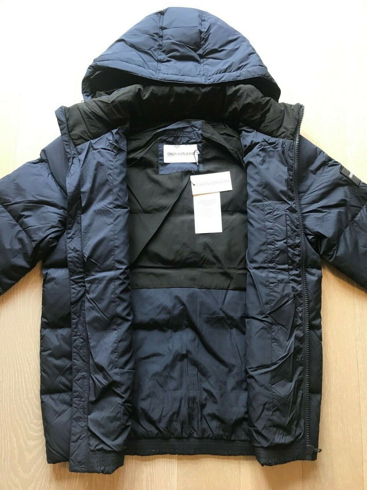 Foto 11 di 12
