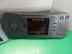 Atari Lynx Console FOR PARTS OR REPAIR ! No Power - No Battery Cover Read Descri