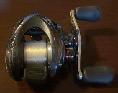 Moulinet de lancer d'appâts à poignée droite SHIMANO CASITAS MGL 100HG modèle... - Photo 1/4
