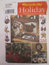 Simplicity 8366 Holiday Pattern Christmas Ornaments Tree Skirt Wreath Linens UC