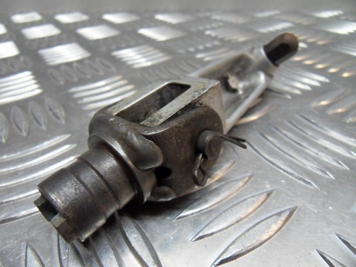 Suzuki GSXR 600 / 750 1000 Front left riders foot peg & mount 2000 to 2005 - Picture 7 of 7