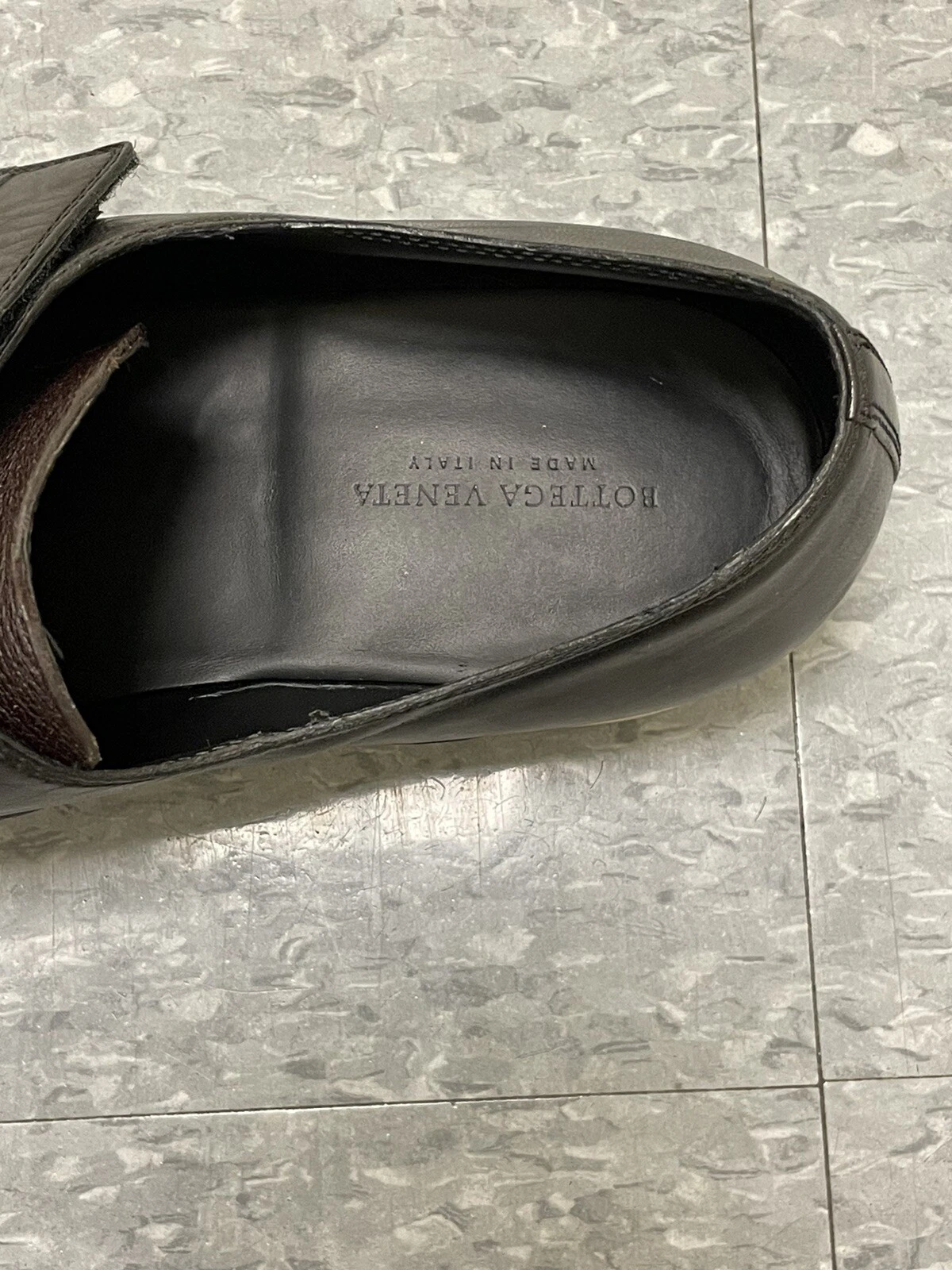Scarpe eleganti casual Bottega Veneta taglia EU41 US7 5 slip on cinturino nero marrone grigio