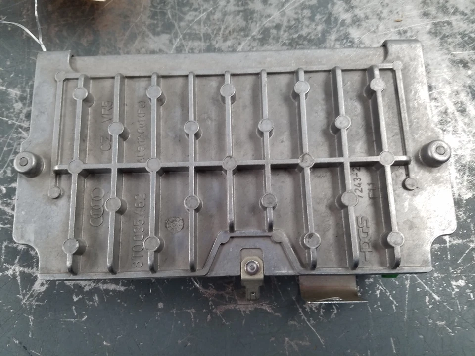 Amplificador de radio Audi S5 #06388 E5 Foto 3 de 4