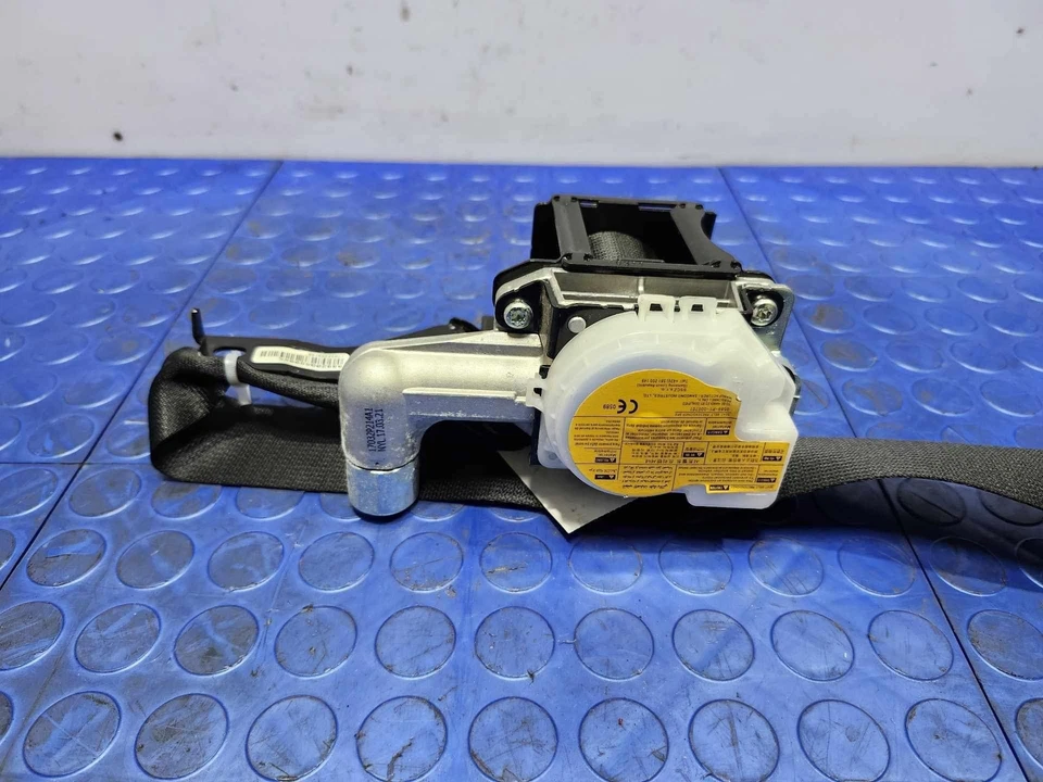 17-22 Kia Niro retrator de cinto de segurança dianteiro lado direito do passageiro preto fabricante de equipamento original - Imagem 4 de 4