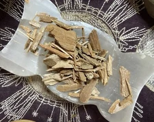 Red Alder Wood Chips, Courage, Relieve Doubt and Fear, Confidence, Charm