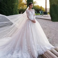 Elegant A-Line Wedding Dresses Long Sleeve Appliques Pleated Tulle Bridal Gowns