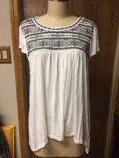 Simply Irresistible Women's Embroidered Top  Size Small  White/Black Trim Tunic
