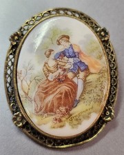 Goldtone Filigree Floral Fragonard Courting Couple Man Woman Brooch Pin/Pendant