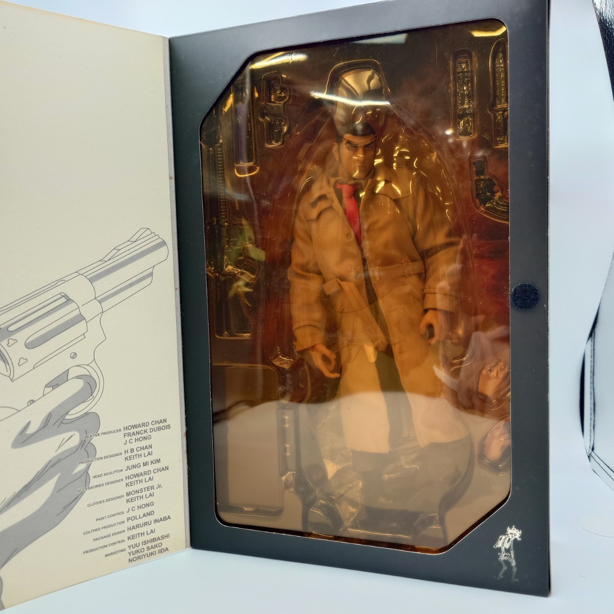 Hot Toys Golgo 13 Duke Togo 1/6 Figure Anime Masterpiece DAMAGED