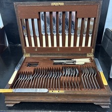 Stunning 53 Piece Vintage James Ryals Silver Plated Canteen Of Cutlery Oak Cased