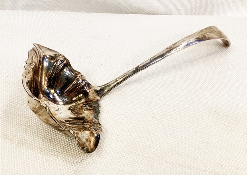 Cucharón de sopa perforadora Sheffield England grande JL plateado - Imagen 2 de 5