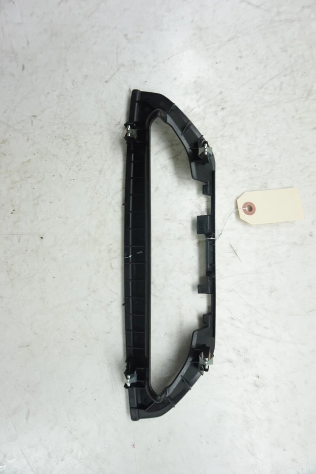 Отделка адаптера ободка дисплея центральной приборной панели 2016-2021 BMW X1 F48 OEM - Изображение 4 из 4