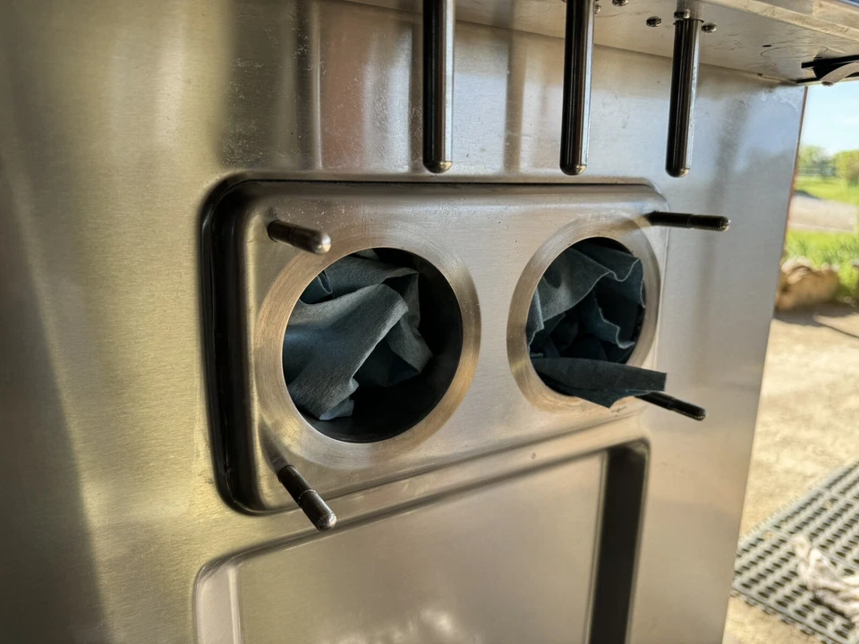 Máquina de sorvete Spaceman refrigerada a ar dois sabores macio servido modelo 6235-C FX - Imagem 4 de 4