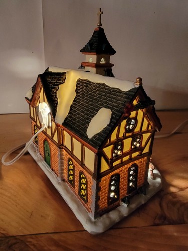 ~RARE~ 2015 LEMAX "MT. JENSEN TRINITY CHURCH" #55942... - Picture 9 of 11