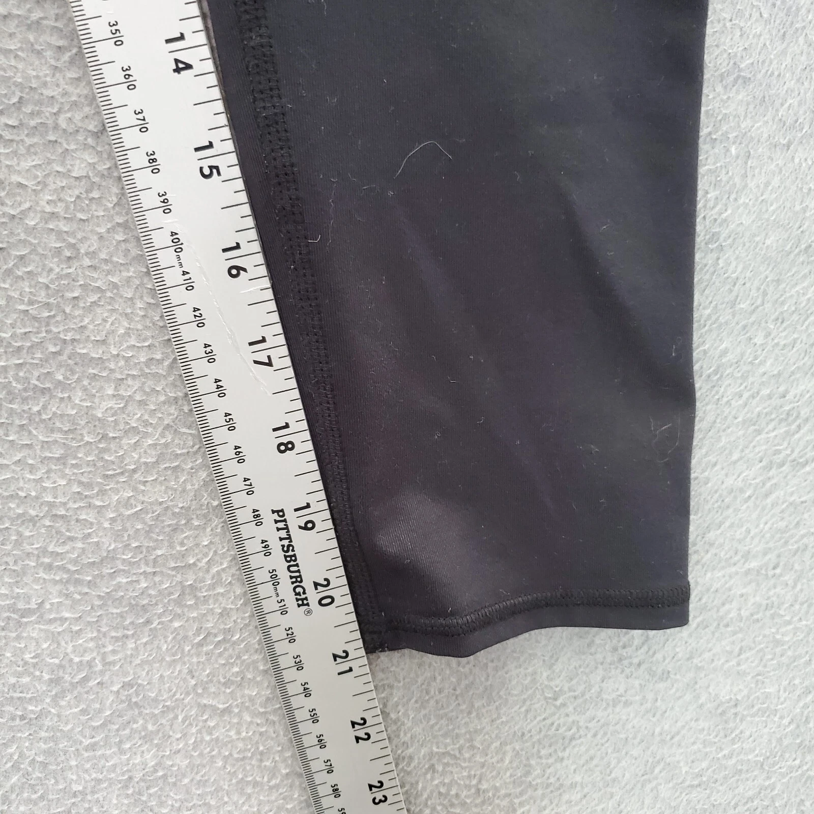 alo-yoga activewear mid rise capri 21 in inseam leggings