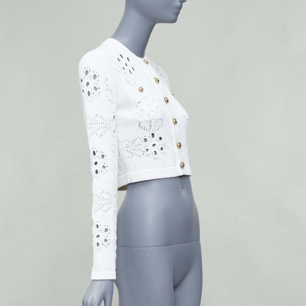 CHANELニット CHANEL 2021 white cotton gold CC button crochet knit cropped