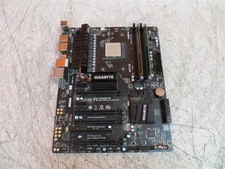 Gigabyte GA-990FXA-UD3 R5 ATX Motherboard AMD FX-8350 8-Core 4GHz 8GB 