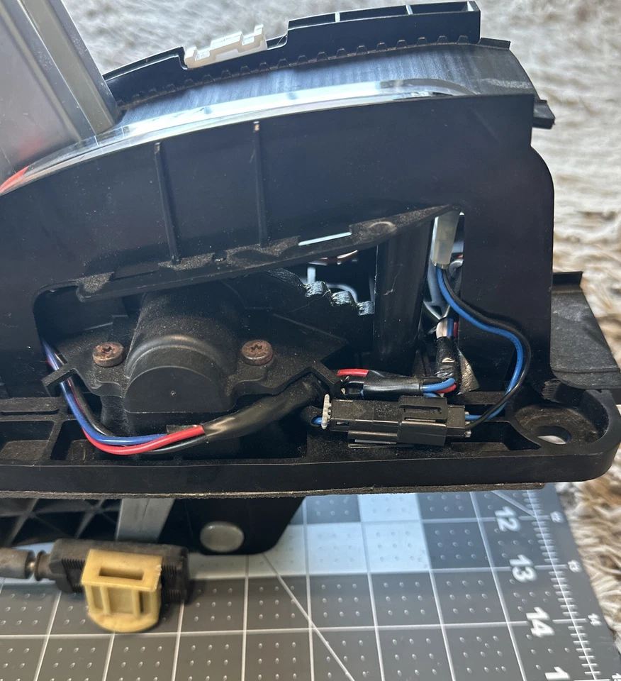 Ford Mustang GT 2005-2009 palanca de cambios automática con montaje de cable OEM Foto 4 de 4