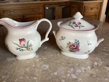 Lovely Floral William Roberts Victoria Sugar Bowl and Creamer EUC