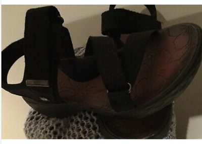 bzees jive sandals