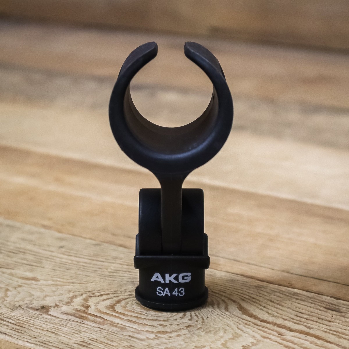 AKG C1000S コンデンサーマイク + マイクホルダー SA 43 AKG SA43 Mic Clip Stand Mount for C1000, C1000S Microphones